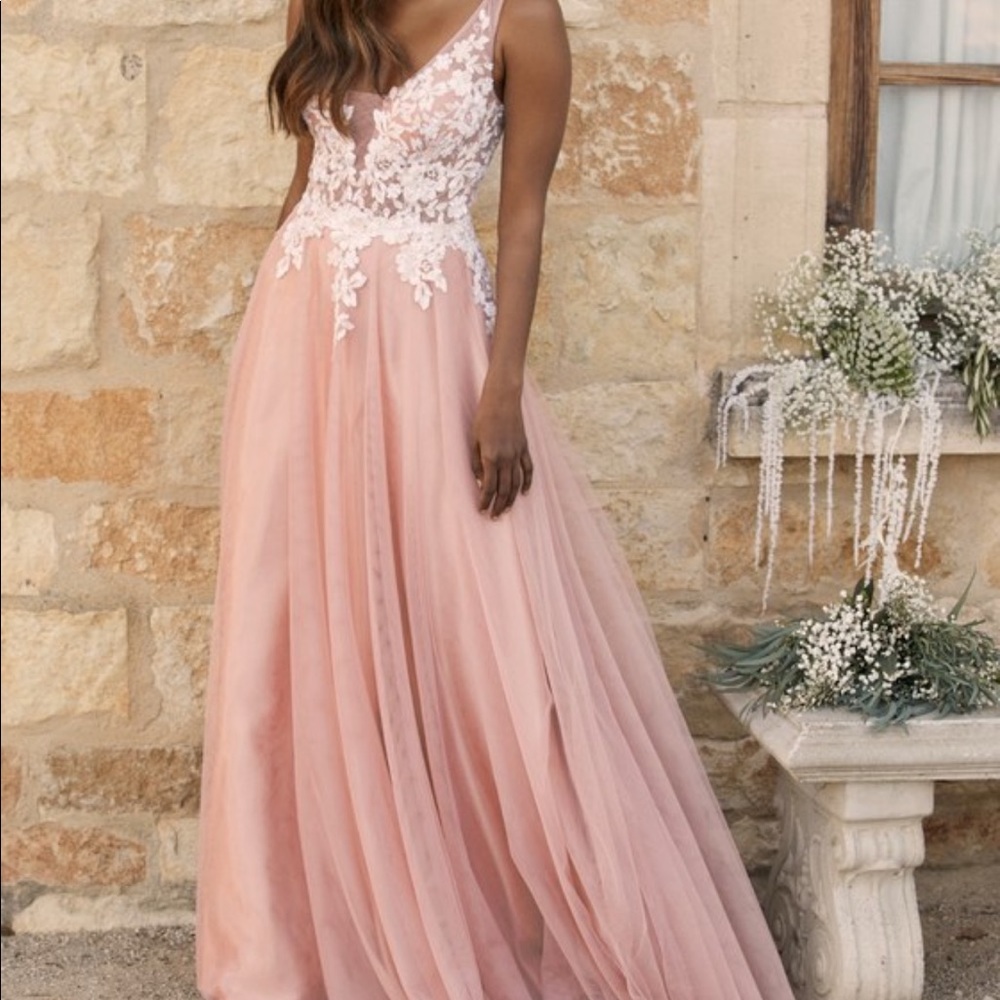 ISO Lulu’s Beloved One Tulle Mauve dress